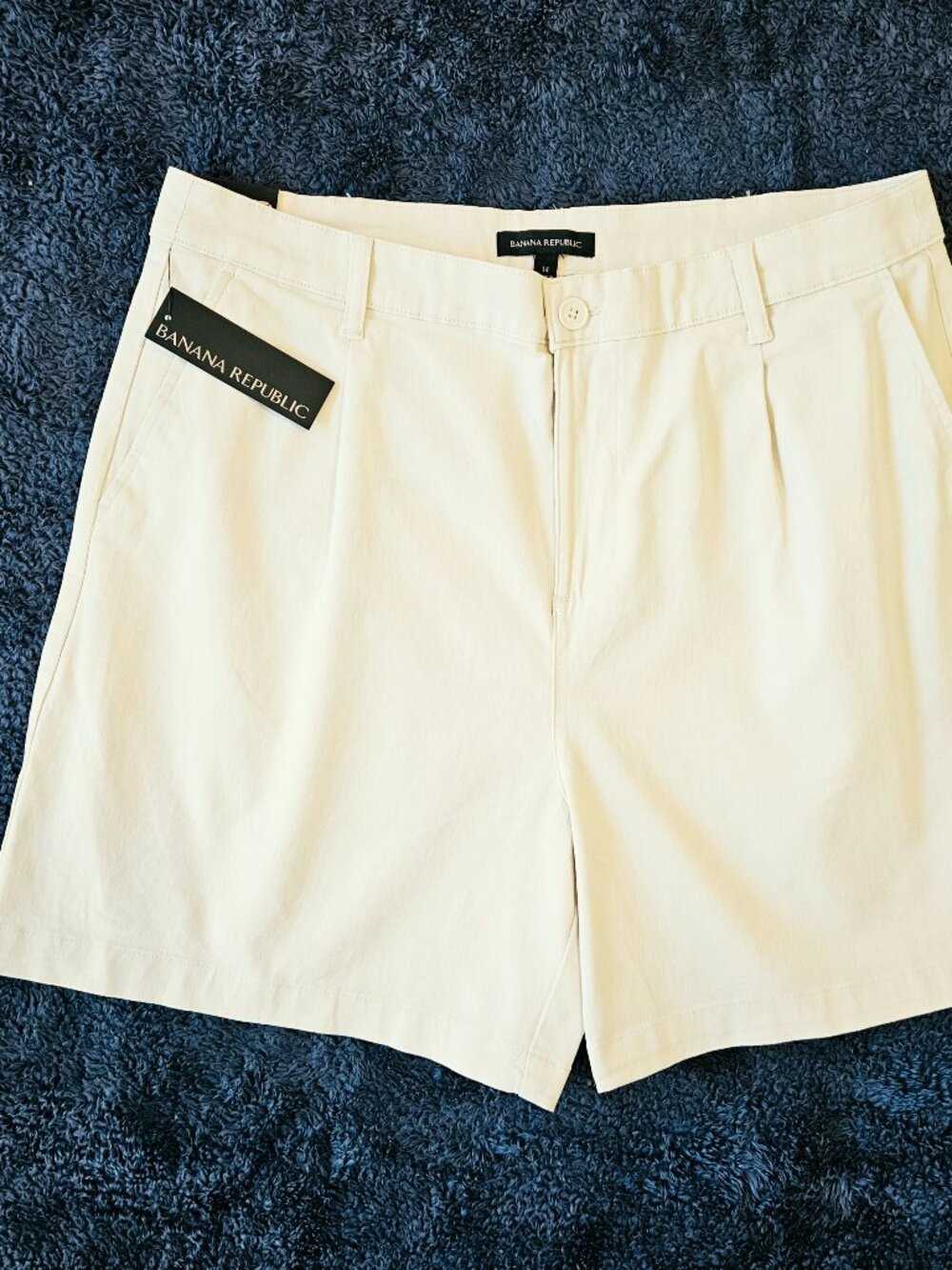 NWT Banana Republic Women's Pleated Shorts Beige Off-white Cotton New Size 14
